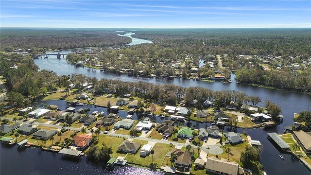 1621 SPRING GARDEN DRIVE, Astor, FL 32102