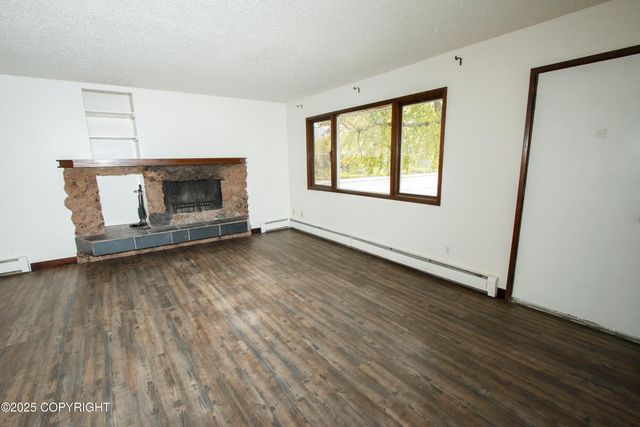 6229 Winding Way, Anchorage, AK 99504