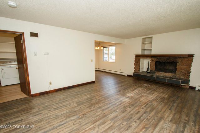 6229 Winding Way, Anchorage, AK 99504