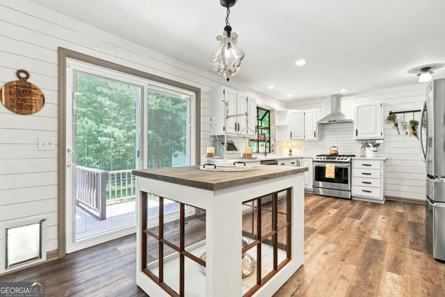 290 Sharptop Ridge Road, Jasper, GA 30143