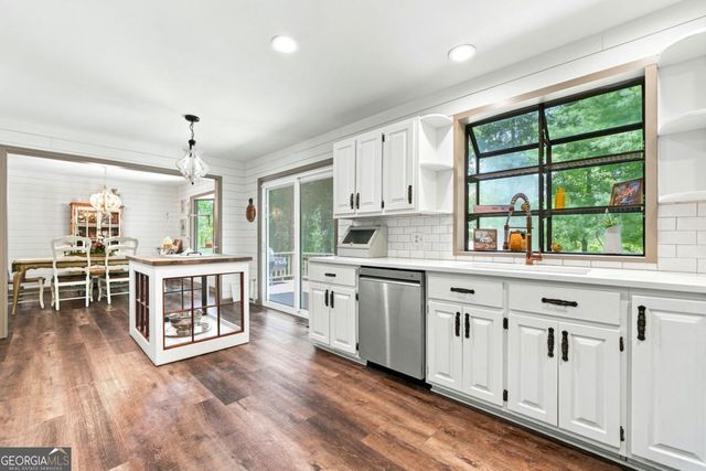 290 Sharptop Ridge Road, Jasper, GA 30143
