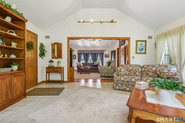 50 River View Court, Cheshire, CT 06410