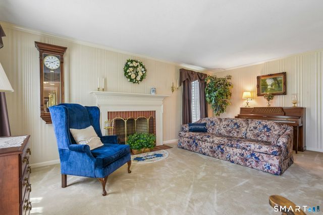 50 River View Court, Cheshire, CT 06410
