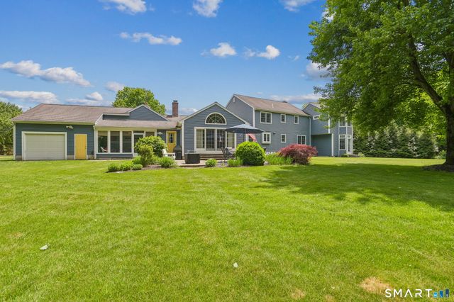 50 River View Court, Cheshire, CT 06410