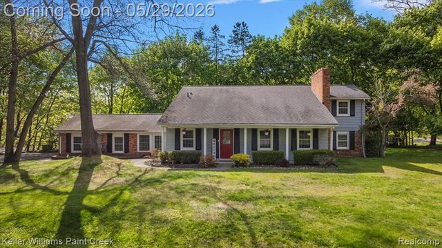 5795 Thorny Ash Road, Rochester, MI 48306