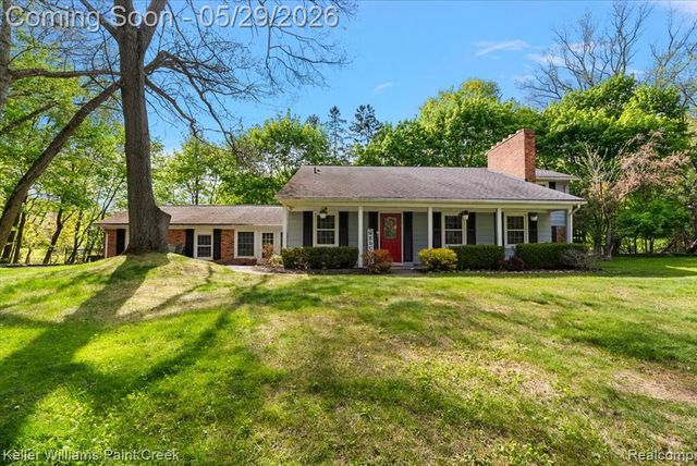 5795 Thorny Ash Road, Rochester, MI 48306