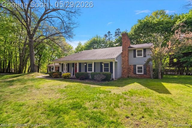 5795 Thorny Ash Road, Rochester, MI 48306
