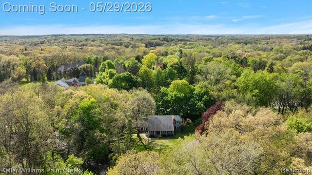 5795 Thorny Ash Road, Rochester, MI 48306
