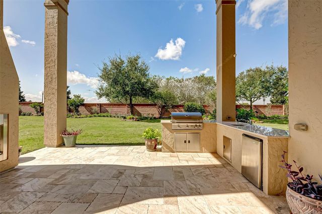 2914 Cotswold Lane, Sugar Land, TX 77479