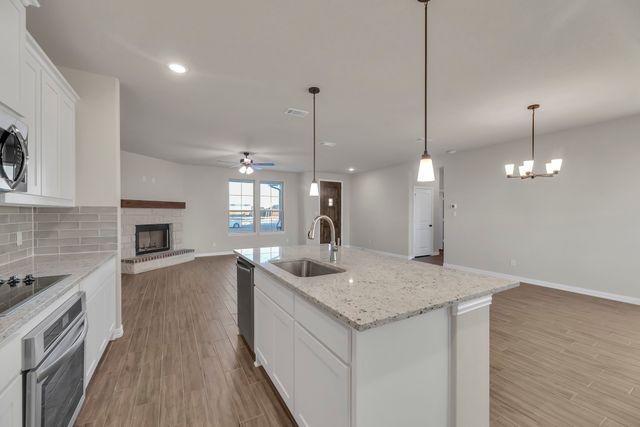 2 Ina Road, Sherman, TX 75090