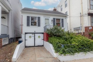1154 Grove St, Irvington Twp., NJ 07111