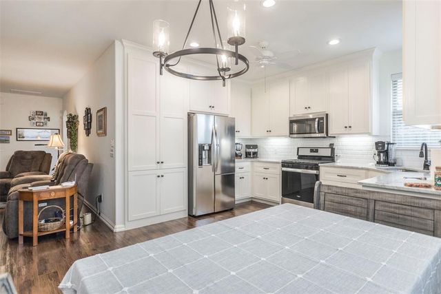 1801 W Zachary Way, Mustang, OK 73064