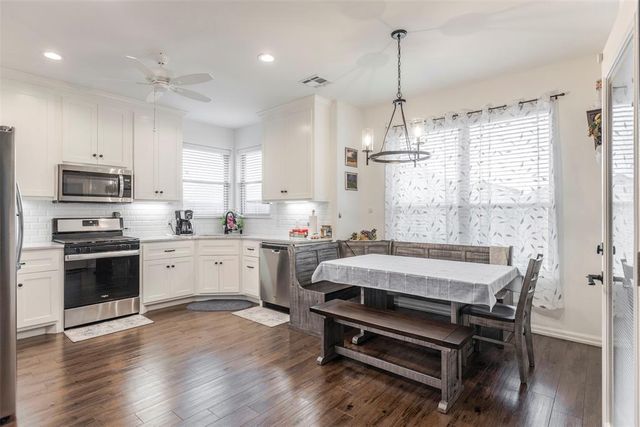 1801 W Zachary Way, Mustang, OK 73064