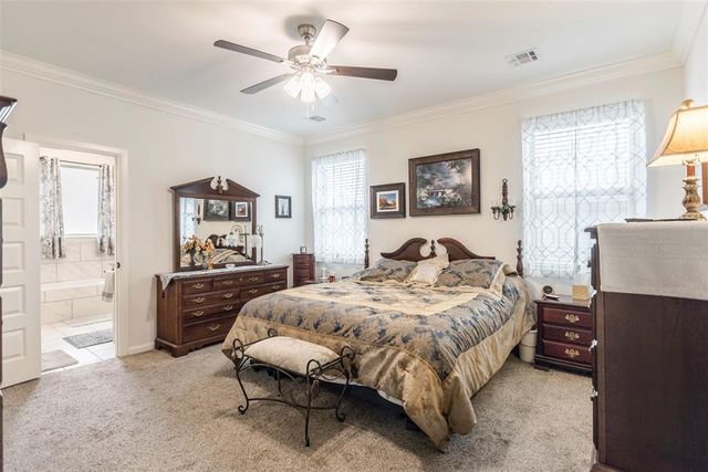 1801 W Zachary Way, Mustang, OK 73064