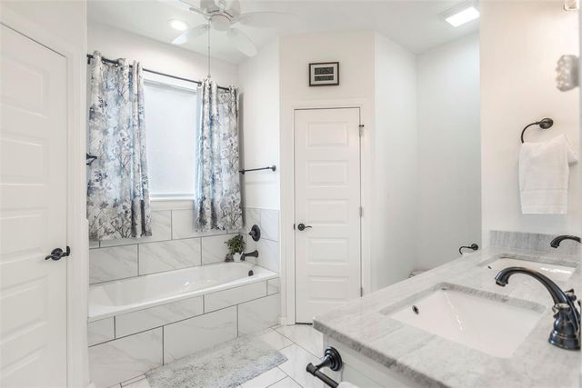 1801 W Zachary Way, Mustang, OK 73064