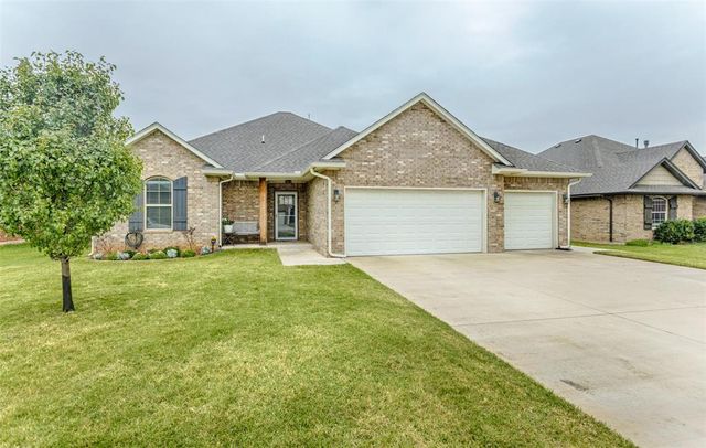 1801 W Zachary Way, Mustang, OK 73064