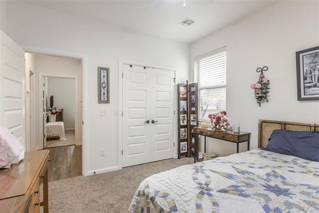 1801 W Zachary Way, Mustang, OK 73064