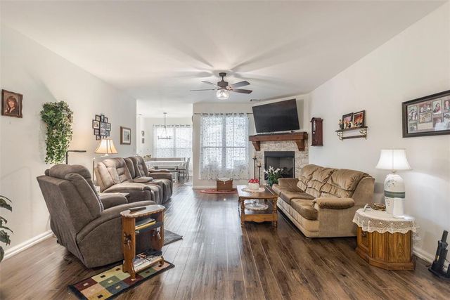 1801 W Zachary Way, Mustang, OK 73064