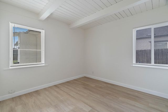 3927 Haywood St, Sacramento, CA 95838