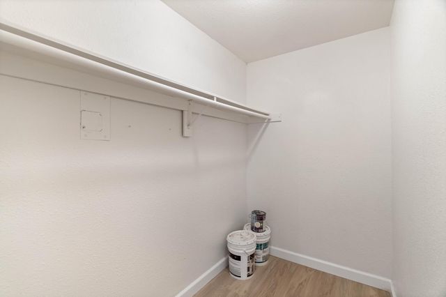 3927 Haywood St, Sacramento, CA 95838