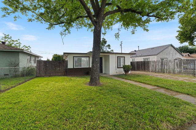 3927 Haywood St, Sacramento, CA 95838