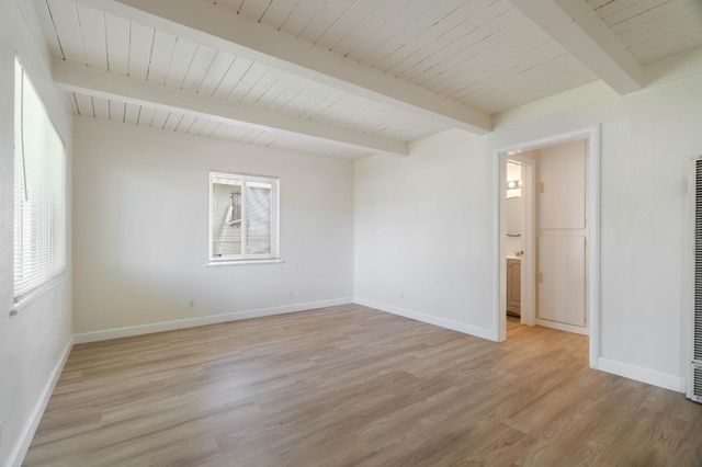 3927 Haywood St, Sacramento, CA 95838