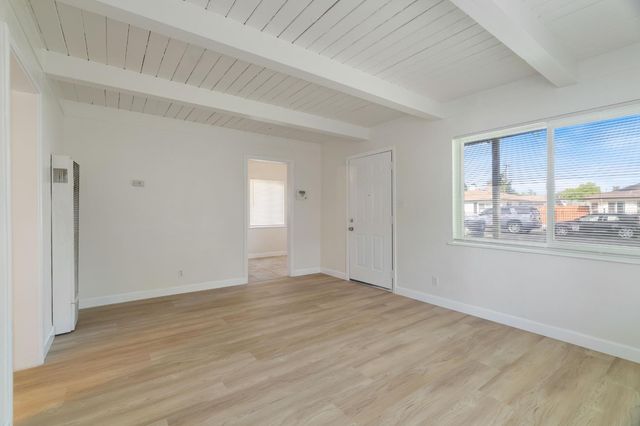 3927 Haywood St, Sacramento, CA 95838