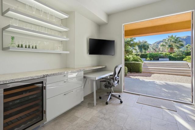 2923 Candlelight Lane, Palm Springs, CA 92264