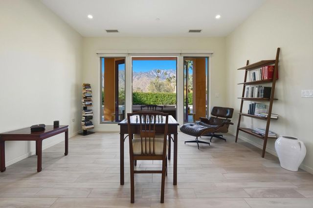 2923 Candlelight Lane, Palm Springs, CA 92264