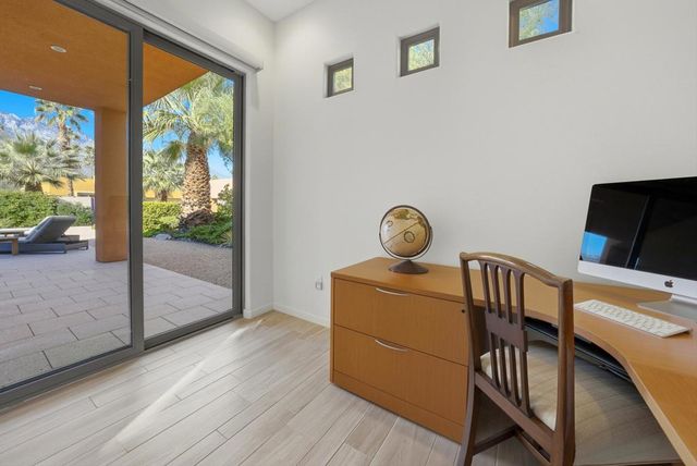 2923 Candlelight Lane, Palm Springs, CA 92264