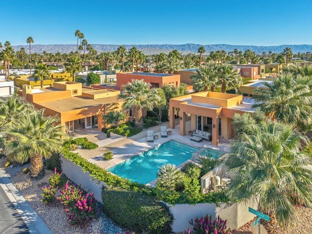 2923 Candlelight Lane, Palm Springs, CA 92264