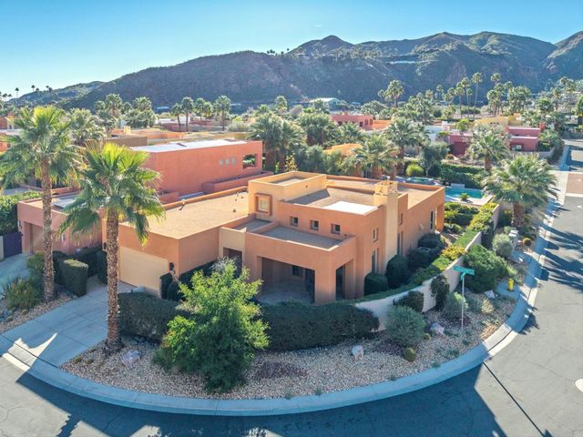 2923 Candlelight Lane, Palm Springs, CA 92264