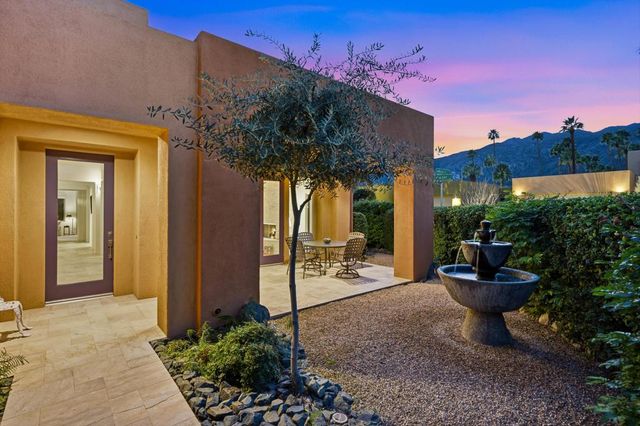 2923 Candlelight Lane, Palm Springs, CA 92264