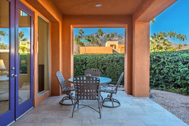 2923 Candlelight Lane, Palm Springs, CA 92264