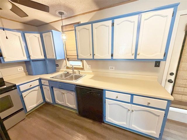 616 NE 67th Terrace, Gladstone, MO 64118