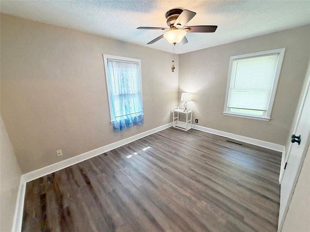 616 NE 67th Terrace, Gladstone, MO 64118