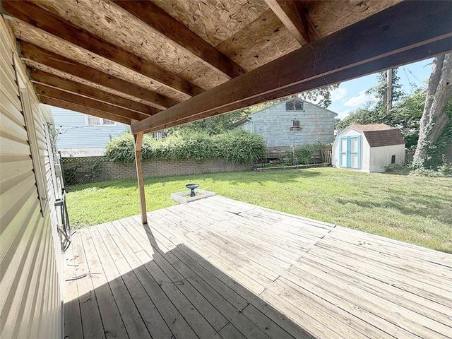 616 NE 67th Terrace, Gladstone, MO 64118