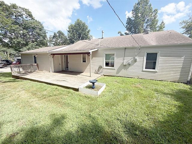 616 NE 67th Terrace, Gladstone, MO 64118