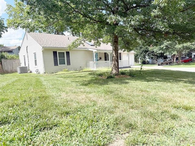 616 NE 67th Terrace, Gladstone, MO 64118