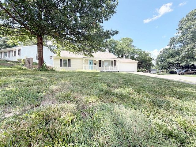 616 NE 67th Terrace, Gladstone, MO 64118