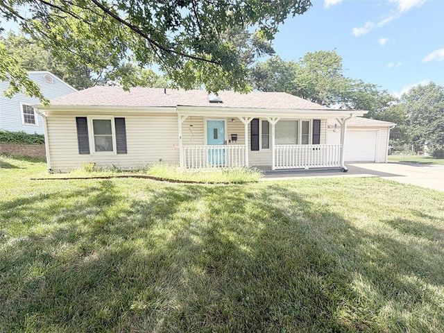 616 NE 67th Terrace, Gladstone, MO 64118