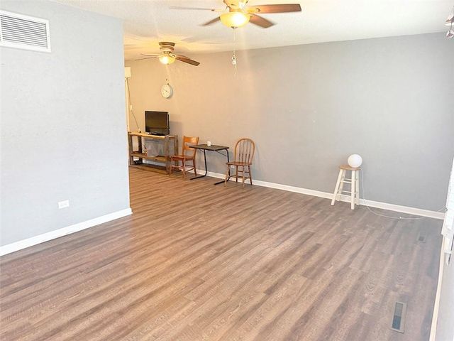 616 NE 67th Terrace, Gladstone, MO 64118
