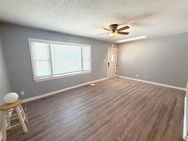 616 NE 67th Terrace, Gladstone, MO 64118