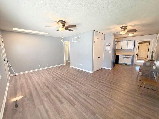 616 NE 67th Terrace, Gladstone, MO 64118