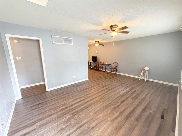 616 NE 67th Terrace, Gladstone, MO 64118
