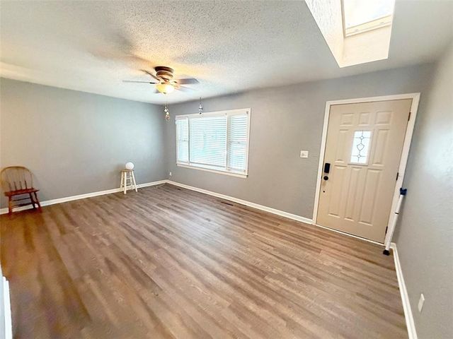 616 NE 67th Terrace, Gladstone, MO 64118