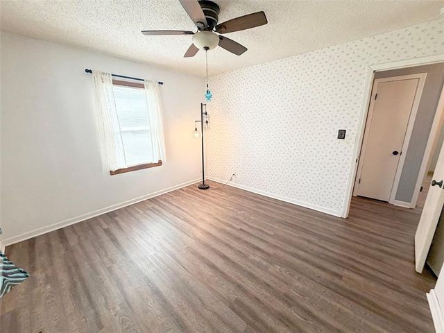 616 NE 67th Terrace, Gladstone, MO 64118