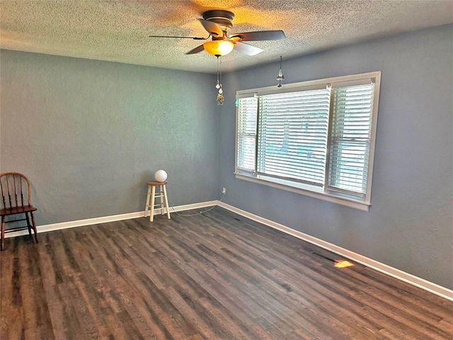 616 NE 67th Terrace, Gladstone, MO 64118