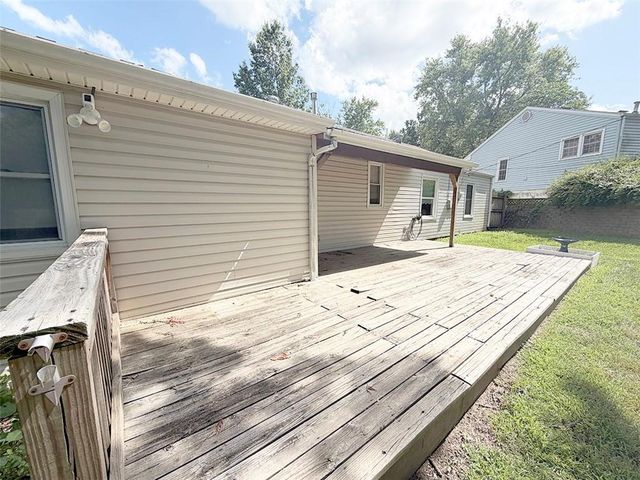 616 NE 67th Terrace, Gladstone, MO 64118