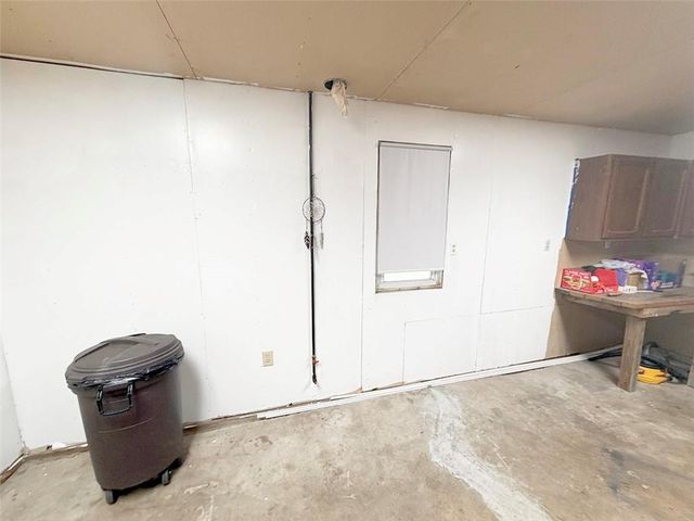 616 NE 67th Terrace, Gladstone, MO 64118